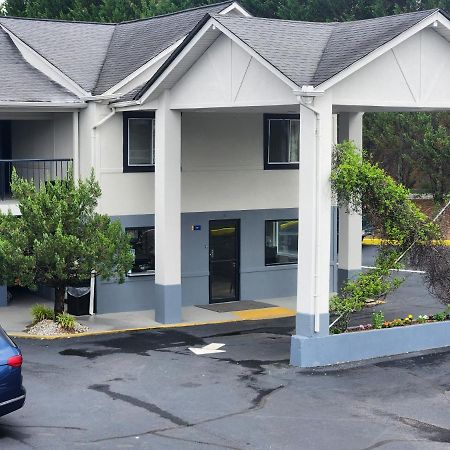 Days Inn By Wyndham Dahlonega University Area Εξωτερικό φωτογραφία