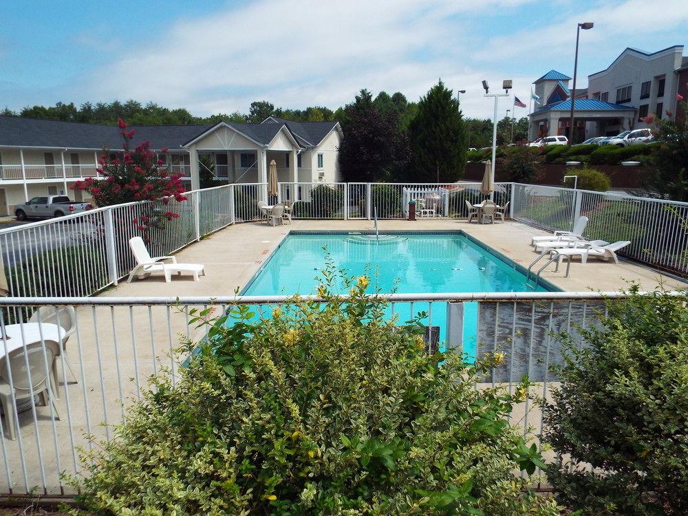 Days Inn By Wyndham Dahlonega University Area Εξωτερικό φωτογραφία