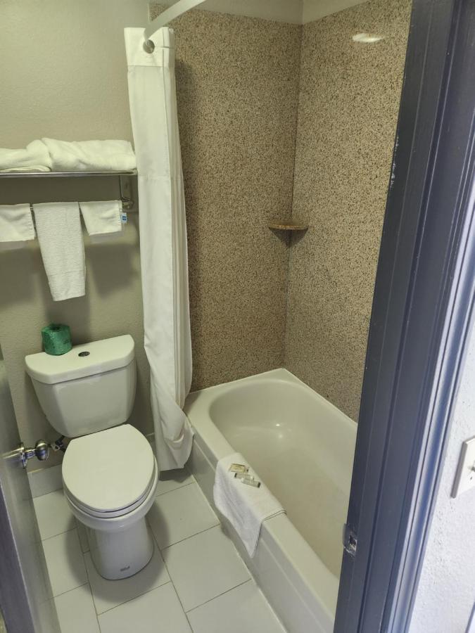 Days Inn By Wyndham Dahlonega University Area Εξωτερικό φωτογραφία