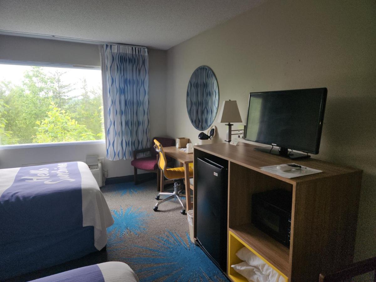 Days Inn By Wyndham Dahlonega University Area Εξωτερικό φωτογραφία