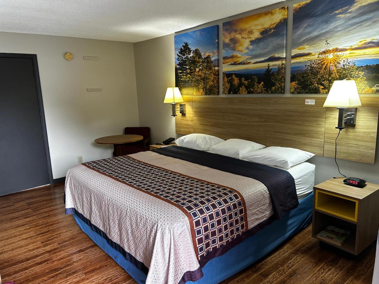Days Inn By Wyndham Dahlonega University Area Εξωτερικό φωτογραφία