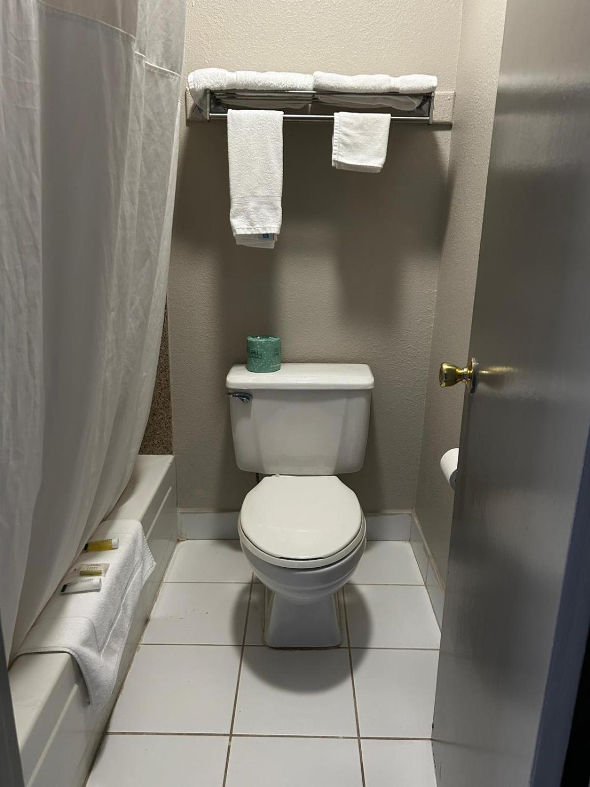 Days Inn By Wyndham Dahlonega University Area Εξωτερικό φωτογραφία