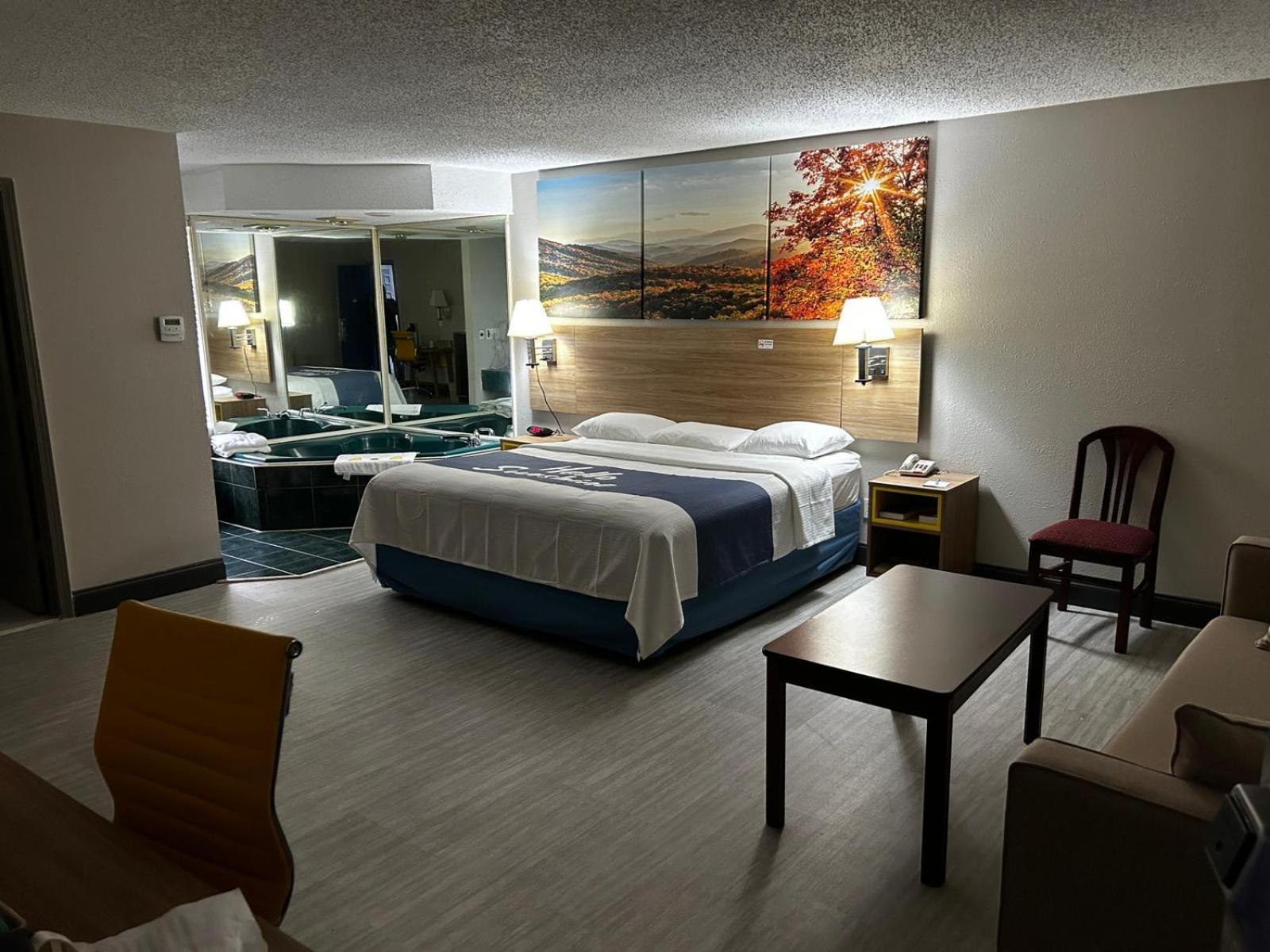 Days Inn By Wyndham Dahlonega University Area Εξωτερικό φωτογραφία