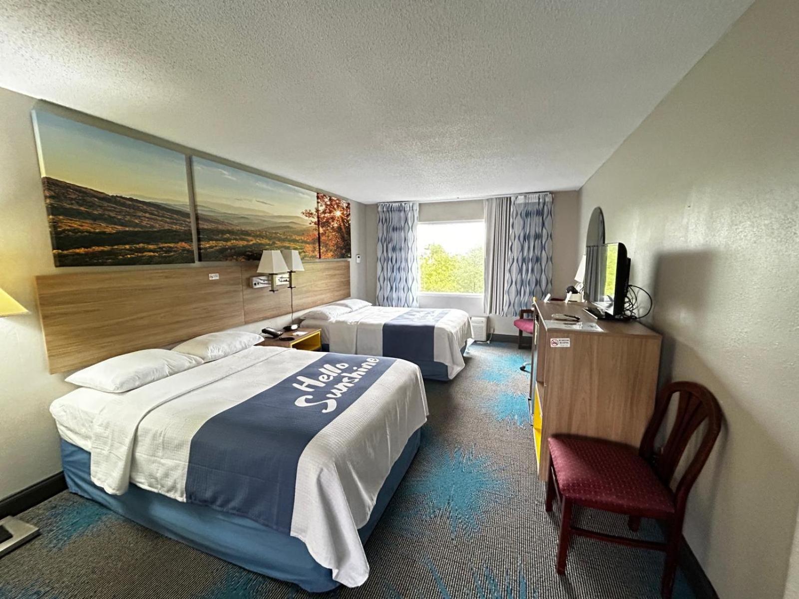 Days Inn By Wyndham Dahlonega University Area Εξωτερικό φωτογραφία