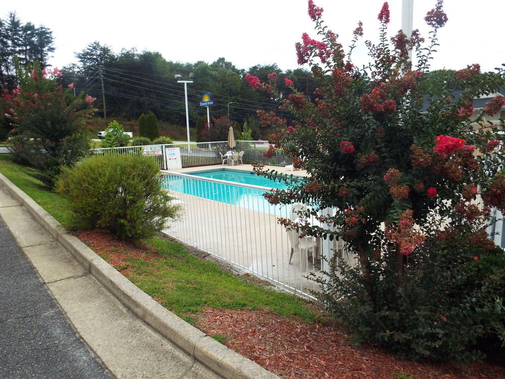 Days Inn By Wyndham Dahlonega University Area Εξωτερικό φωτογραφία